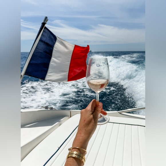 Meet your Posher, Anya - Picture 6 of 16